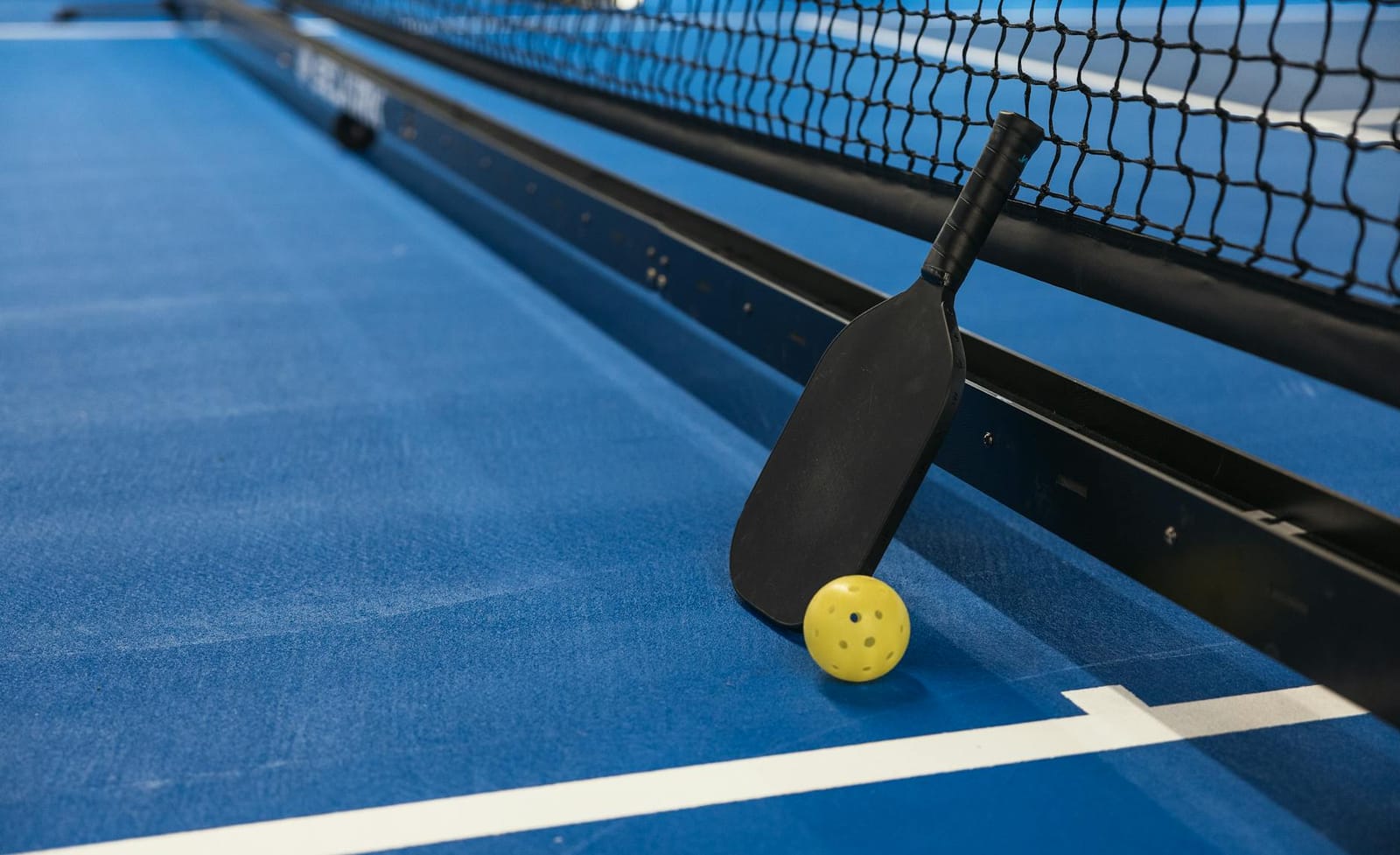 CRBN 1X pickleball paddle