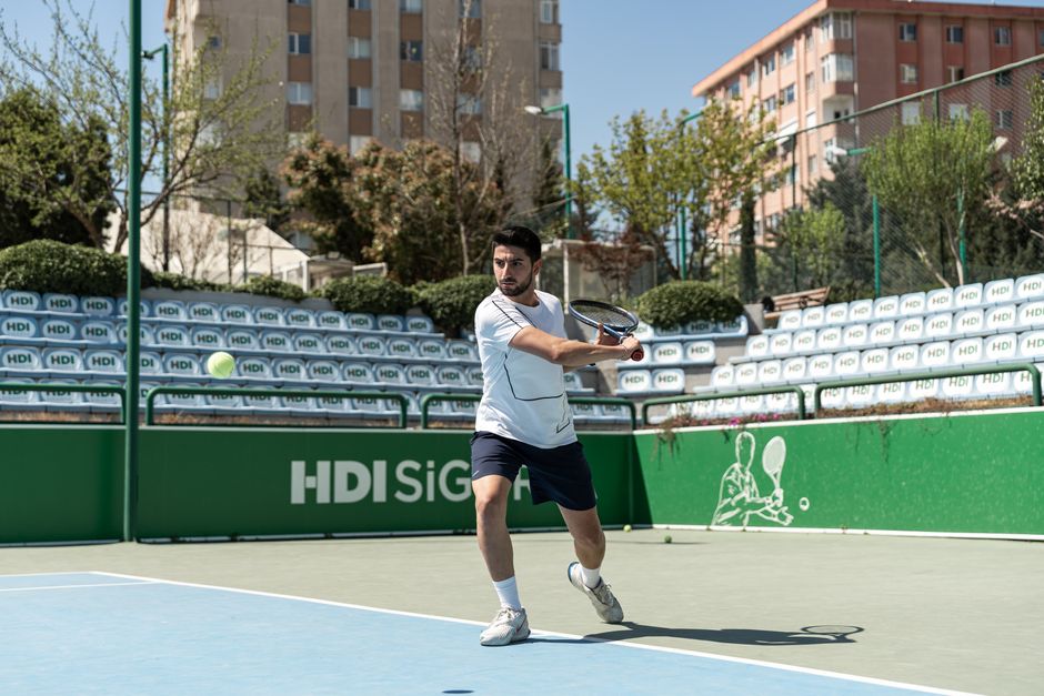 How to Dink in Pickleball: Technique and Drills